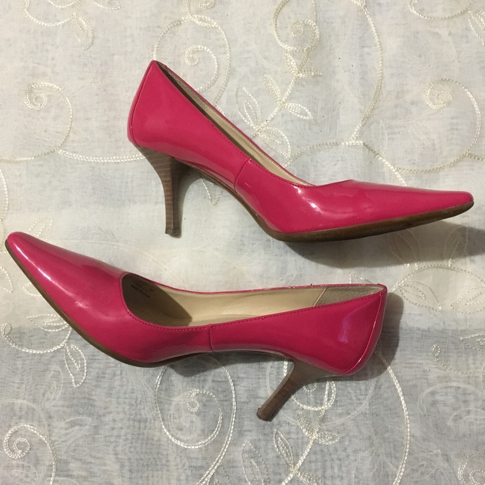 Shoe - Picture 3 of 4